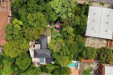 VENDO HERMOSA CASA