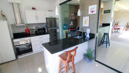 VENDO HERMOSA CASA DE 2 DORMITORIOS EN LAGUNA GRANDE, SAN LORENZO Foto 4 de 9