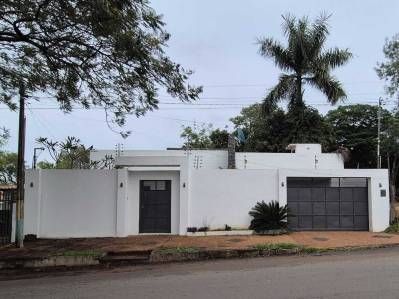 VENDO HERMOSA CASA EN CAACUPÉ