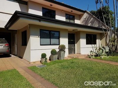 VENDO HERMOSA RESIDENCIA MUNIC. ASUNCION