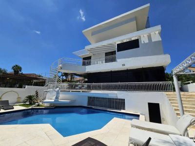 Vendo Imponente casa en los campos de Yacht y Golf Club