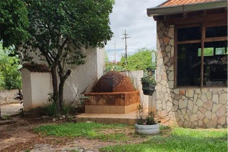 VENDO IMPORTANTE PROPIEDAD EN AREGUA Foto 6 de 25