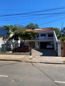 VENDO o ALQUILO CASA - AVDA. SACRAMENTO IPS TRINIDAD
