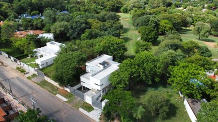 VENDO O ALQUILO RESIDENCIA DE LUJO EN LAMBARE