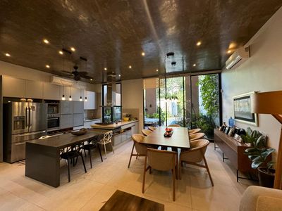 Vendo Residencia De 4 Habitaciones. Villa Morra. Cod 051