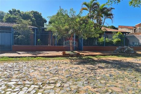 Vendo terreno a pasos de Casa Rica Los Laureles