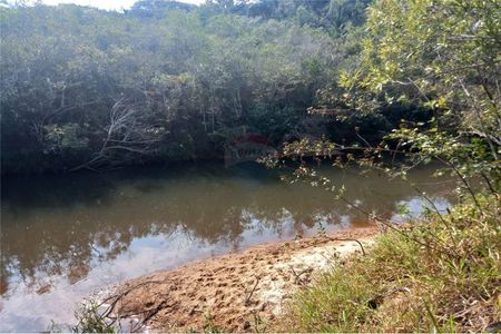 VENDO TERRENO DE 2.289M2 CON ARROYO EN PIRIBEBUY