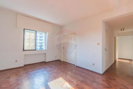 VENTA APARTAMENTO 3 DORMITORIOS GARAGE POCITOS