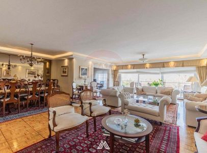 Venta Apto 3 Dorm Servicio Cochera Balcon Pocitos