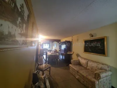 Venta Bello Y Amplio Apartamento Con Excelente Ubicación En Urb La Mora Cabudare,lara Gc