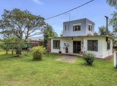 Venta Casa 2 Dorm. en Playa Hermosa