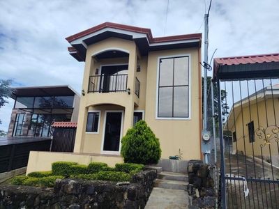 Venta Casa Alvarado, Pacayas (IA2)