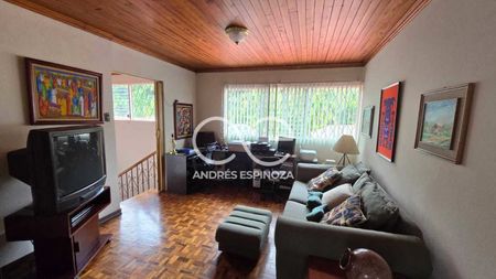 VENTA CASA PINARES CURRIDABAT AE 1168