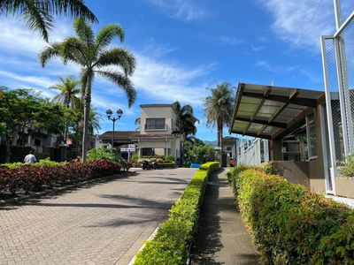 Venta de Apartamento en Pozos de Santa Ana. RAH 26-127