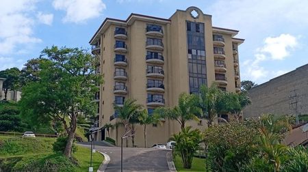 Venta de Apartamento en San Rafael de Escazú. RAH 26-55 Foto 1 de 10