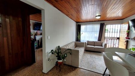 Venta de apartamento remodelado en Tibás Centro