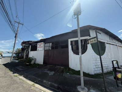 Venta de Bodega Esquinera en Belén, Heredia. RAH 26-193