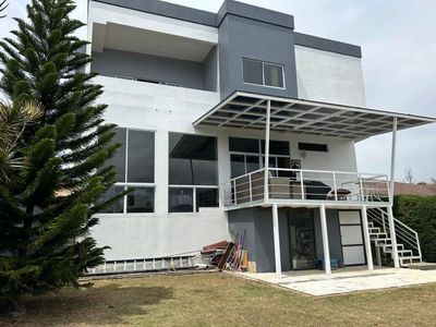 Venta de Casa + 2 APTOS en San Isidro de Heredia. RAH 26-45