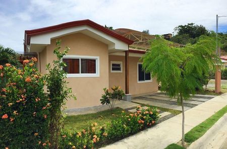 Venta de Casa Amoblada en Garabito, Puntarenas.