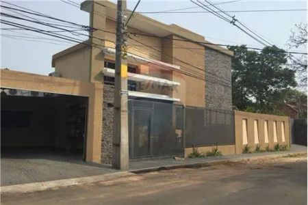VENTA DE CASA ASUNCIÓN MBURICAO