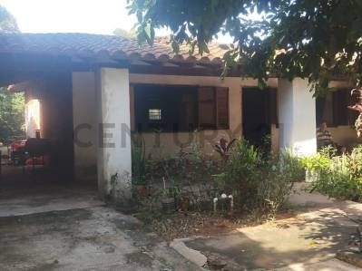 Venta de Casa con salon comercial