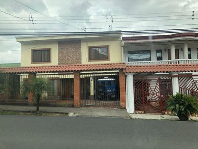 Venta de Casa en Aserrí, San José. RAH 25-2025