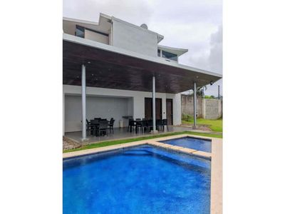  Venta de Casa en Condominio en Guachipelín, San Rafael de Escazú