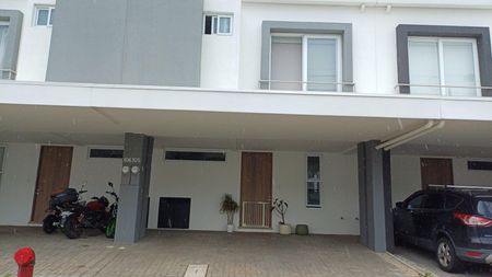 Venta de Casa en Condominio en Ulloa, Heredia. 