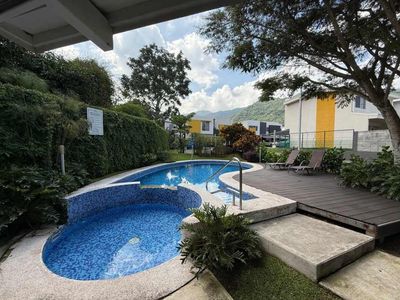  VENTA DE CASA EN CONDOMINIO ORO REAL MODERNA
