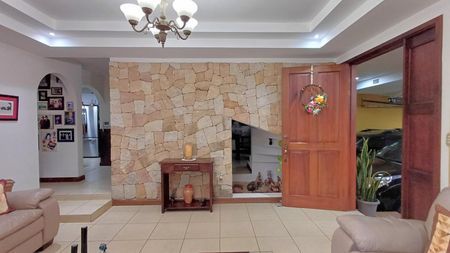 Venta de Casa en Curridabat, San José. RAH 26-225 Foto 3 de 10