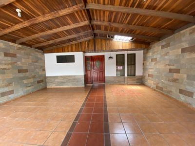 Venta de Casa en el Coyol de Alajuela. RAH 26-114