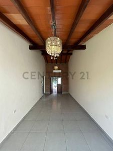 VENTA DE CASA en Fernando de la Mora Zona Sur Foto 4 de 9