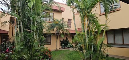 Venta de Casa en Granadilla de Curridabat. RAH 26-563 Foto 2 de 10