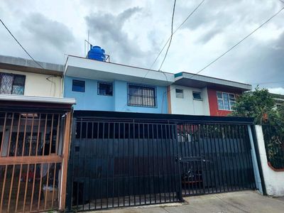 Venta de Casa en Hatillo 2, San José. RAH 25-1895