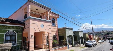 Venta de Casa en Hatillo, San José. 