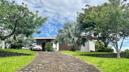 Venta de Casa en La Guácima, Alajuela.