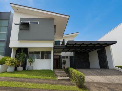 Venta de Casa en Montes de Oca, San José. 