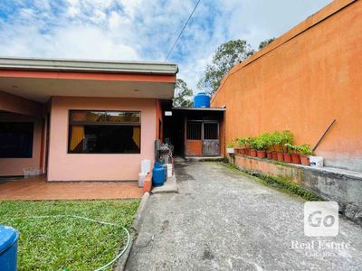Venta de Casa en Residencial Hacienda de Oro, Agua Caliente, Cartago
