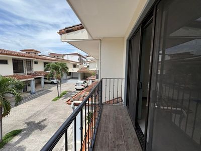 Venta de Casa en Santa Ana, San José. RAH 25-1905 Foto 3 de 10