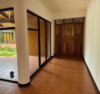 Venta de Casa en Santo Domingo de Heredia. RAH 26-428 Foto 5 de 10