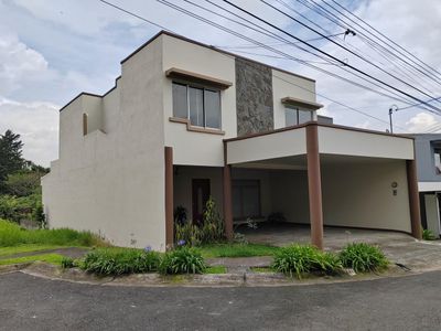 Venta de Casa en Vasquéz de Coronado, San José. RAH 25-1982