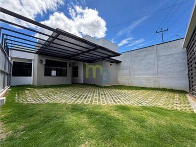  Venta de Casa nueva de una planta en Alajuela