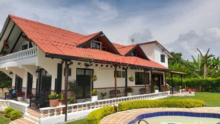 VENTA DE CHALET ULLOA VALLE