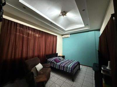 Venta de Edificio Comercial en Heredia. RAH 26-508 Foto 2 de 10