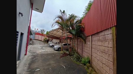 Venta de Edificios en Ipís - Goicoechea Foto 2 de 10