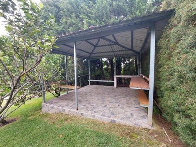 Venta de Finca + APTO,2 Ranchos y 2 Bodegas en San Rafael, Heredia. RAH 26-434 Foto 9 de 10