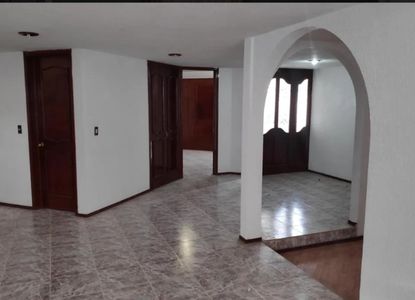 VENTA DE HERMOSA CASA