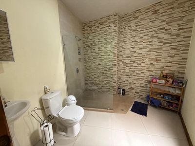 Venta de Moderna Casa de 2 plantas en San Pablo, Heredia. Foto 4 de 10