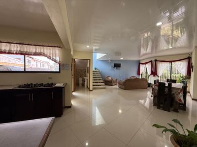 Venta de Moderna Casa de 2 plantas en San Pablo, Heredia. Foto 8 de 10