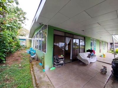 Venta de Propiedad + 2 APTOS en Goicoechea.